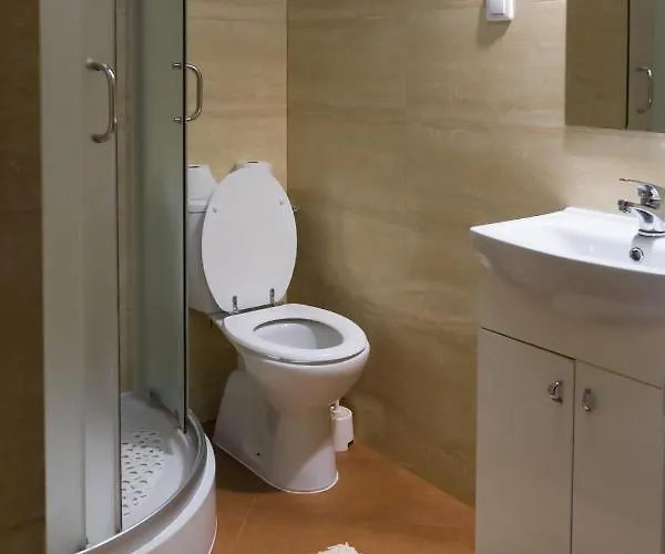 Malinowy Dworek - Spokojny Wypoczynek Nad Morzem Ciekocino